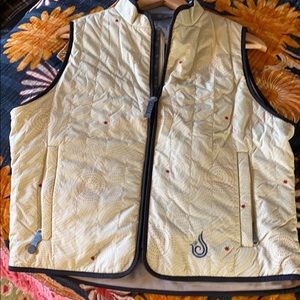 Isis quilted lightly insulated vest